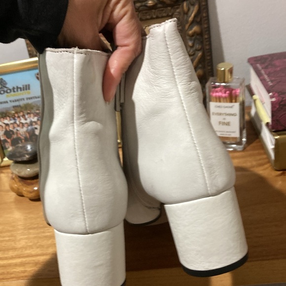TOPSHOP BOOTS White Leather Square Booties, Zip up Size 38 - Picture 3 of 6